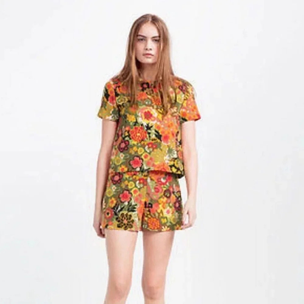 Zara Trafaluc Women's Floral Romper Size XS Button Key Hole